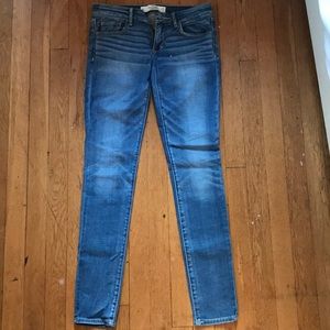 Abercrombie & Fitch women’s blue skinny jeans